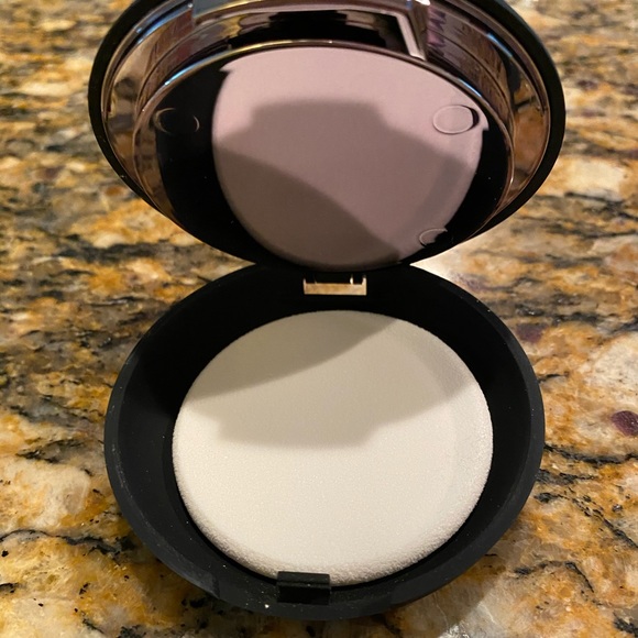 It Cosmetics Celebration Foundation (Fair) - Picture 9 of 9